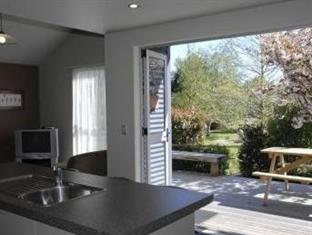 The Claremont Motel Martinborough Extérieur photo