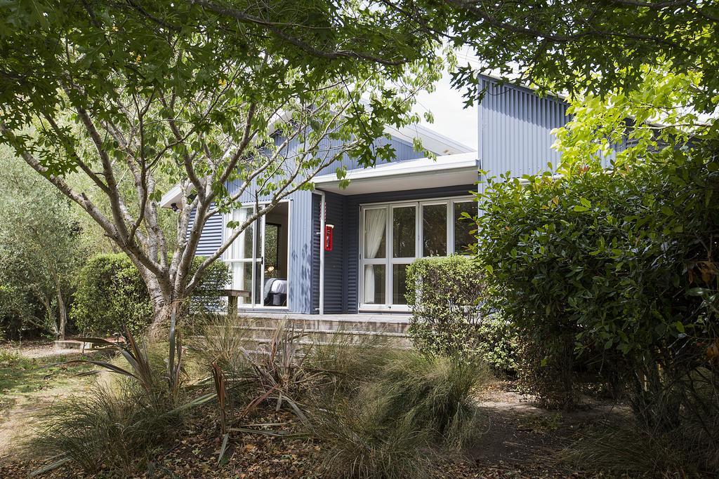 The Claremont Motel Martinborough Extérieur photo