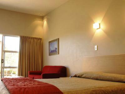 The Claremont Motel Martinborough Extérieur photo